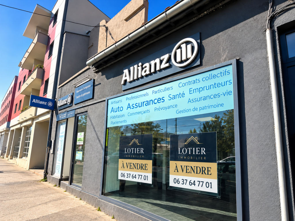 Investissement Nîmes   Murs commerciaux + studio loué   111