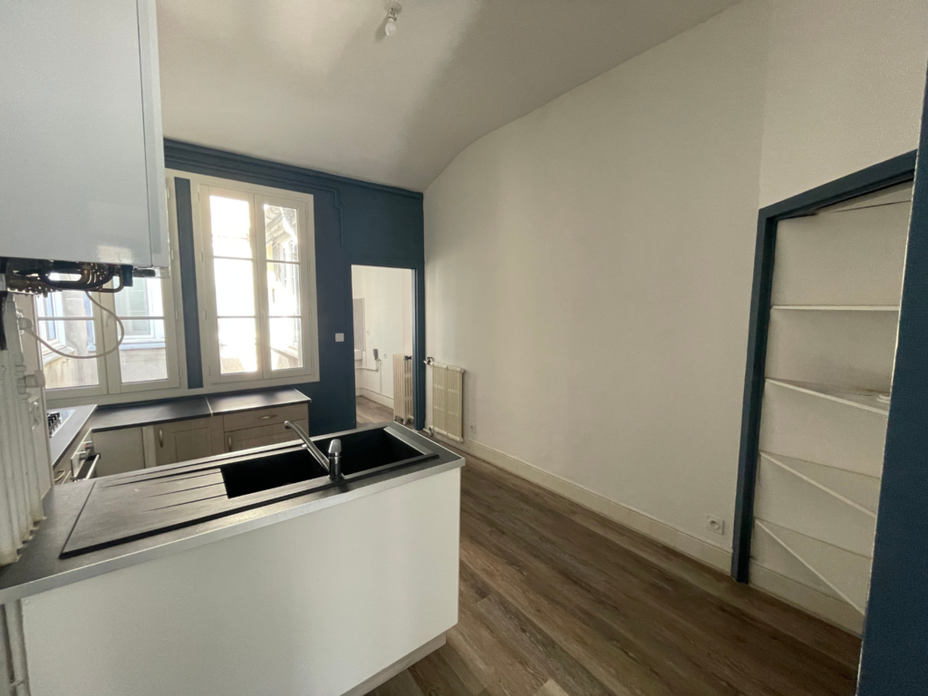 Appartement T4 non meublé – centre ville Carcassonne