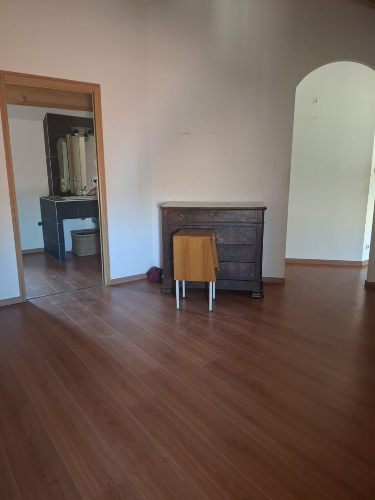 À VENDRE   MAISON DE VILLAGE D&rsquo;ENVIRON 190 M2 AVEC EXTÉRIEUR